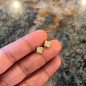 Stud earring